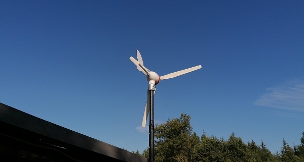 Windkraftanlage um zwei Meter in die Höhe versetzt